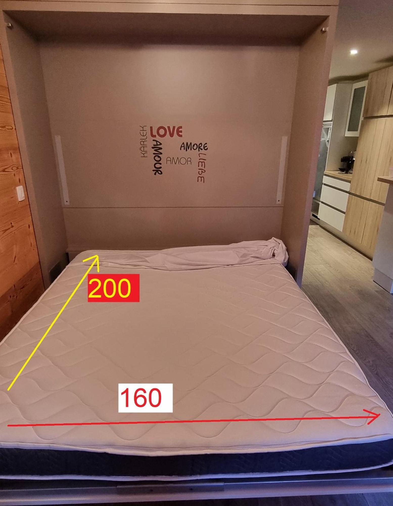 Bellevue Centre, Wifi, Mountain View Apartment เลการ์รอซ-ดาราช ภายนอก รูปภาพ